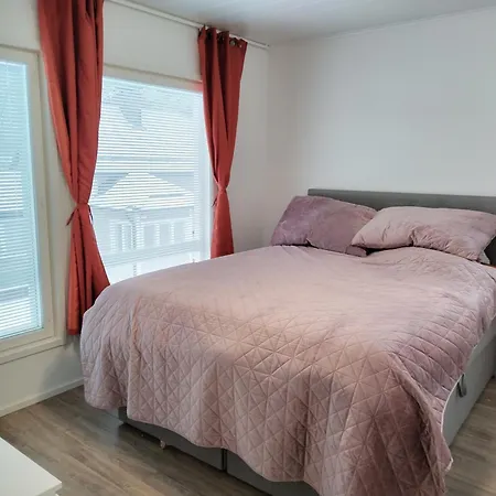 Spacious Modern 15 Minutes From Airport * 万塔