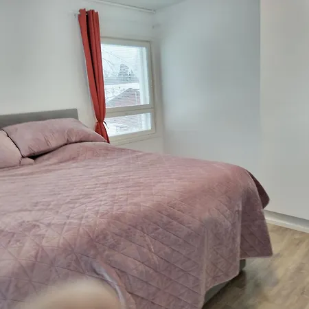 ゲストハウス Spacious Modern 15 Minutes From Airport